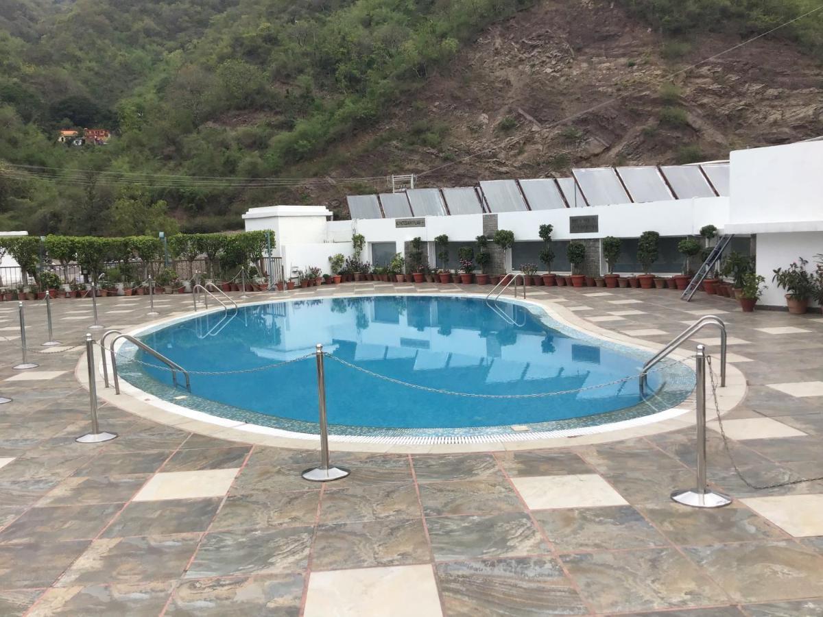 Timber Trail Base Resort - At The Foothills Of Adventure Parwanoo Ngoại thất bức ảnh
