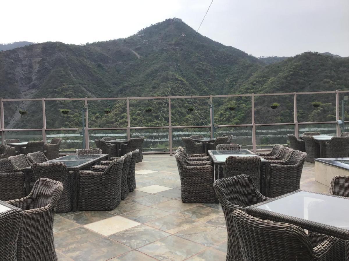 Timber Trail Base Resort - At The Foothills Of Adventure Parwanoo Ngoại thất bức ảnh